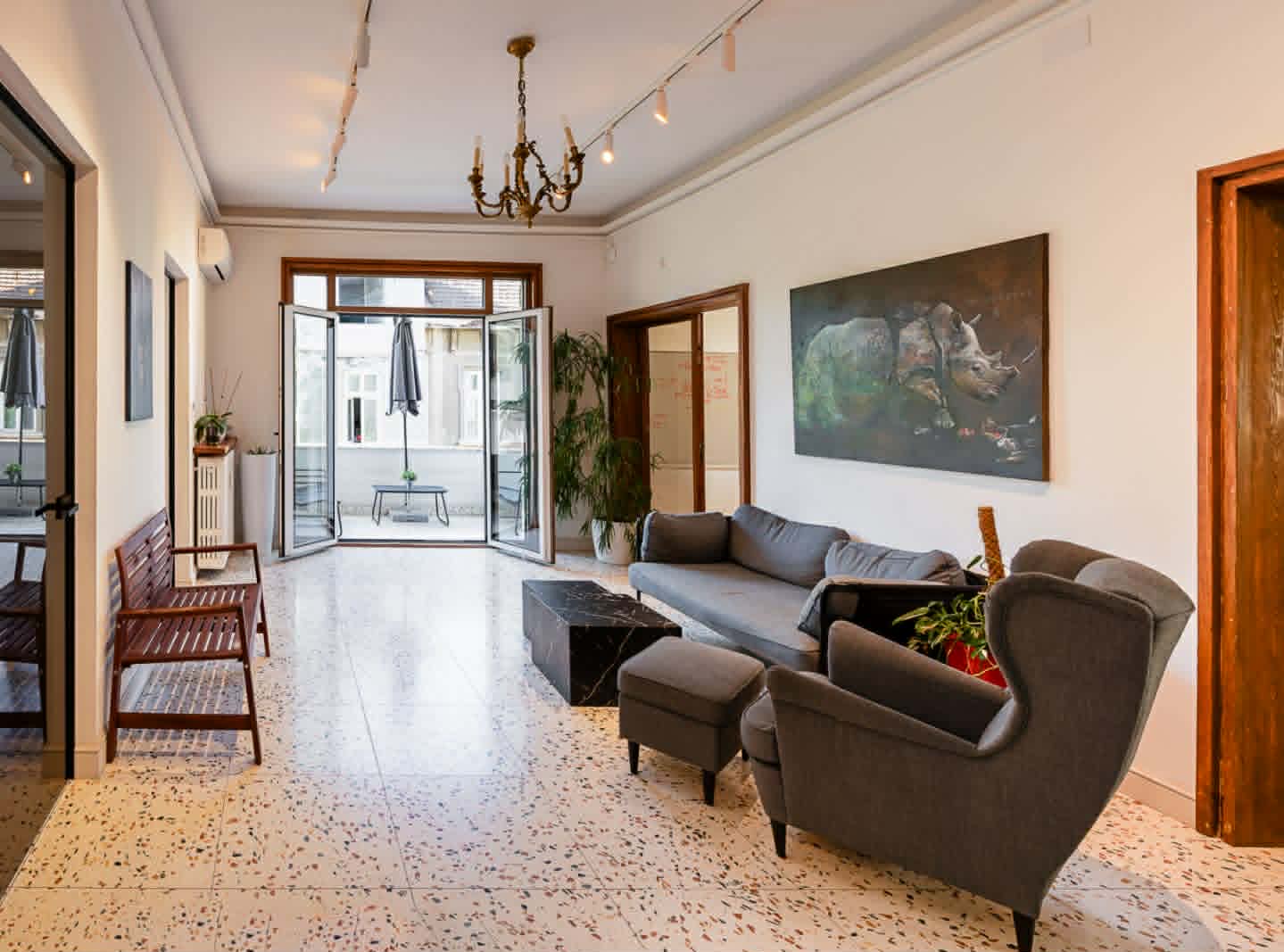 Реконструкция на баня